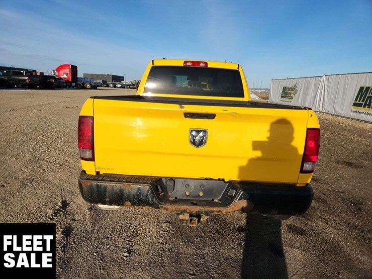 2019-ram-1500-classic-image-8