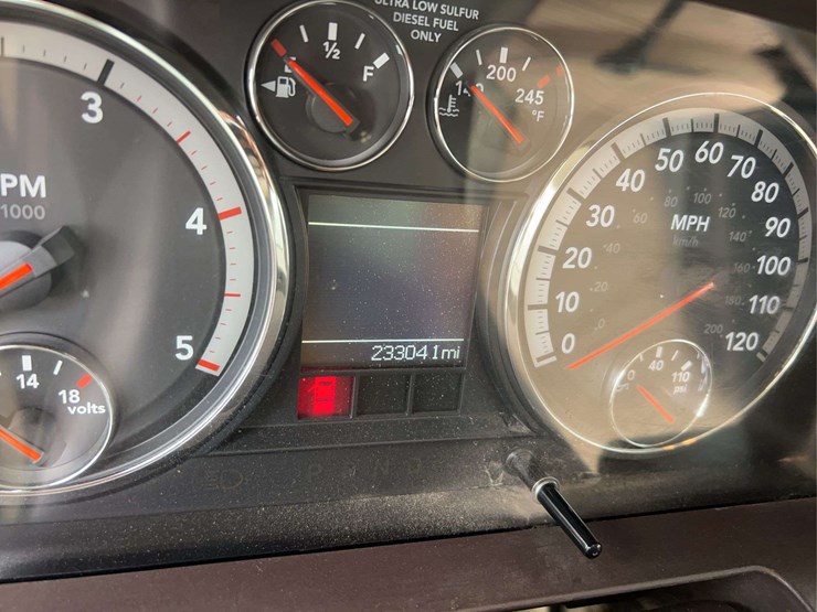 2011-dodge-ram-3500-image-11