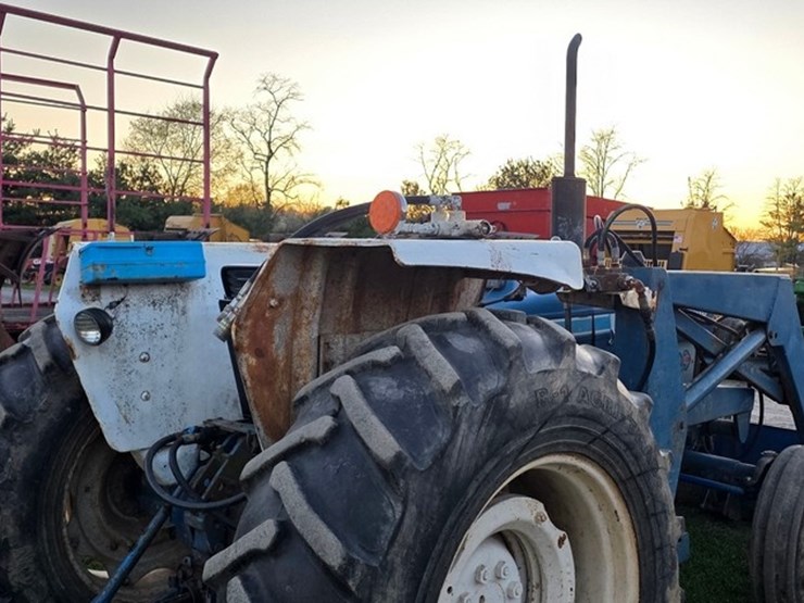 1984-ford-4610-image-15