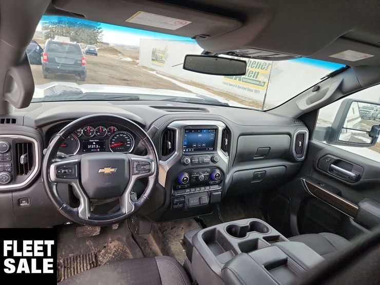 2021-chevrolet-silverado-2500hd-image-14