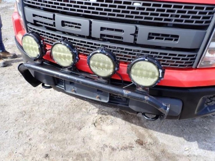 2010-ford-f150-raptor-image-28