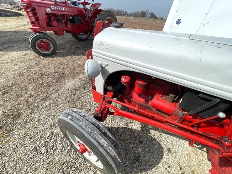 1948-ford-8n-image-9
