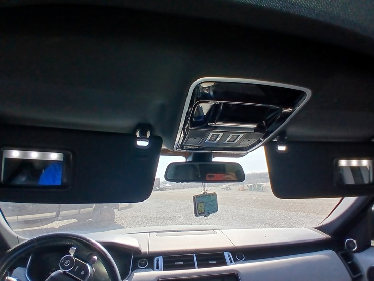 2016-land-rover-range-rover-image-54