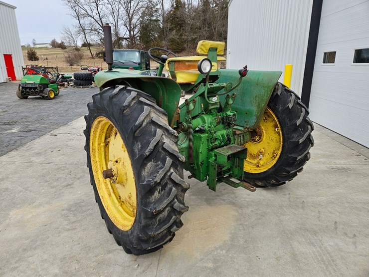 1965-john-deere-2010-image-3
