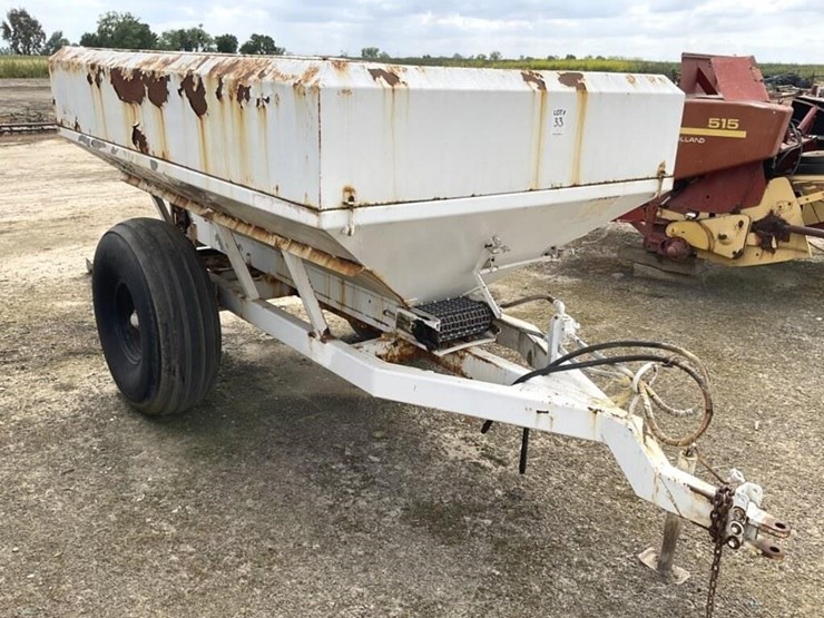 s&a-9'x6'-steel-pull-fertilizer-spreader-image-1