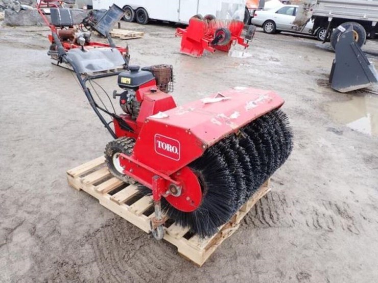 toro-power-broom-36-in.-walk-behind-rotary-broom-image-3