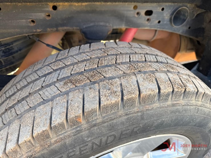 2018-chevrolet-silverado-2500-lt-image-9