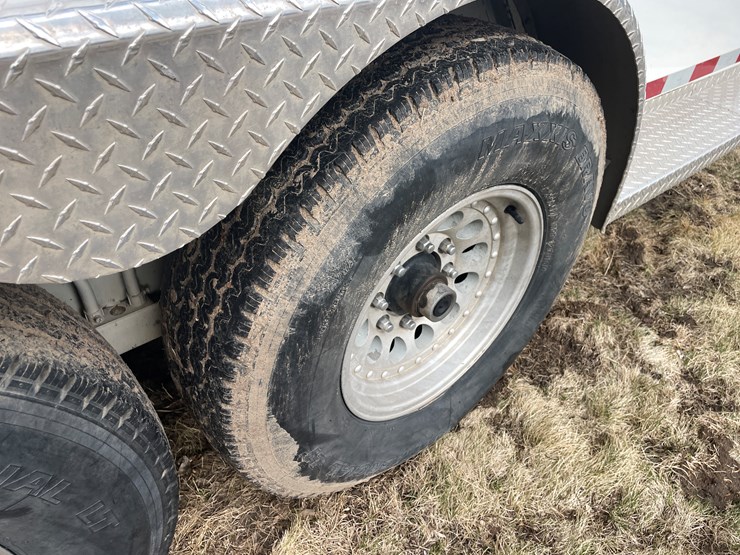 #292-•-2005-trails-west-classic-horse-trailer-(has-mn-title-in-delay)(scandia,-mn)-image-18