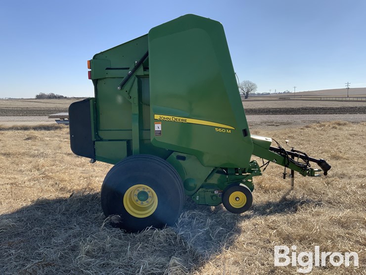 2019-john-deere-560m-image-4