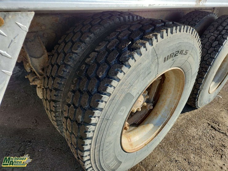 1998-mack-ch613-image-11