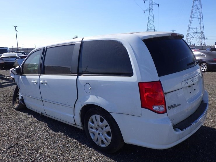 2015-dodge-grand-caravan-image-5