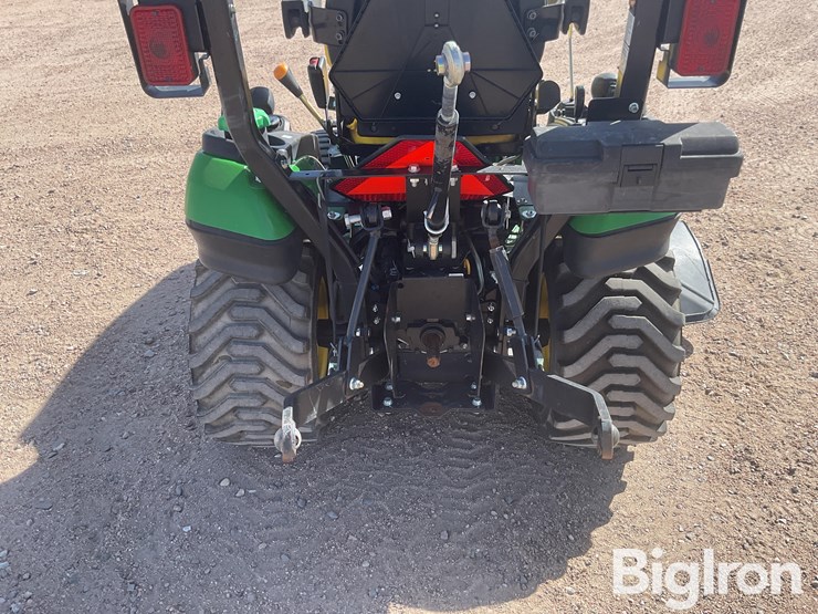 2013-john-deere-1025r-image-16