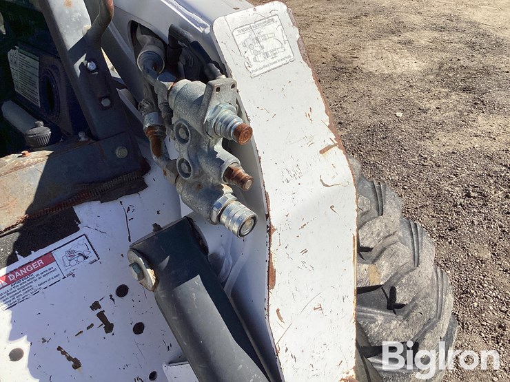 2007-bobcat-s250-image-12