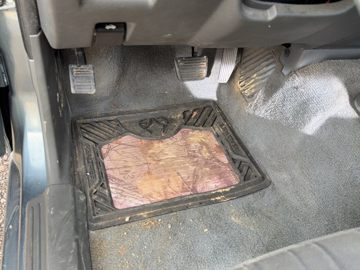 #4018-•-2006-gmc-z71-pickup-truck-image-21