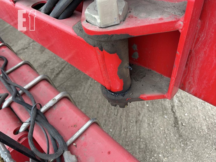 2014-white-9824-image-66