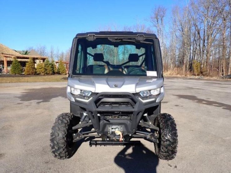 2021-can-am-defender-limited-hd10-4x4-side-by-side-image-2
