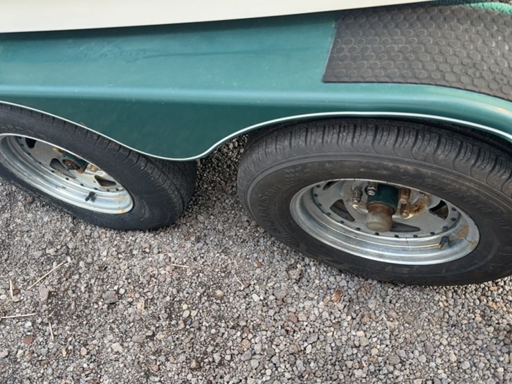 #4004-•-1999-sea-ray-190-19'-runabout-boat-image-4