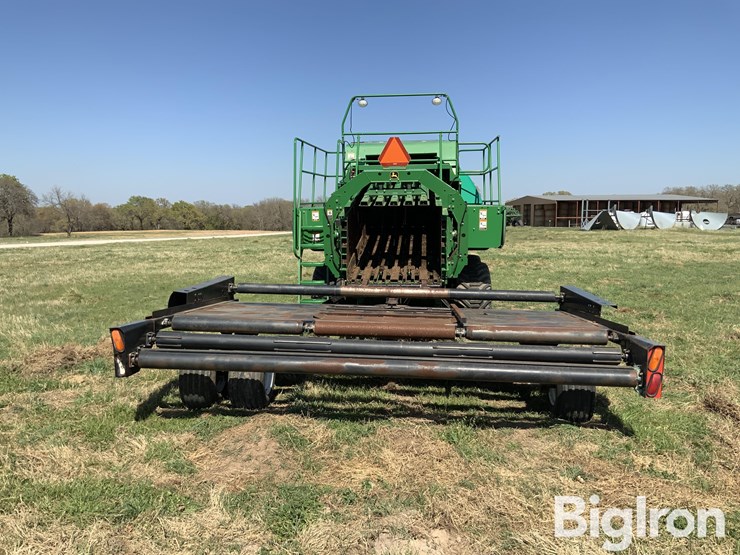 2019-john-deere-l341-image-6