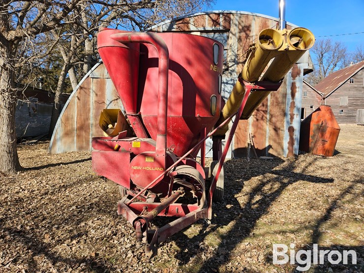 new-holland-354-image-2