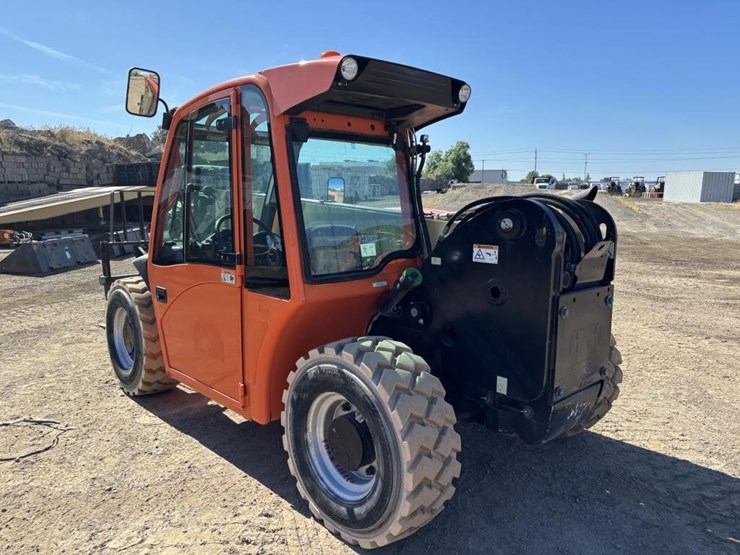 2017-jlg-g5-18a-image-4