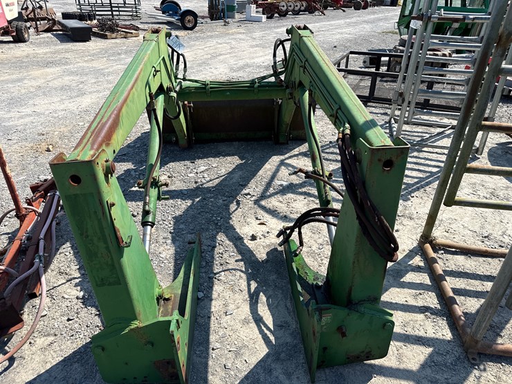 john-deere-146-image-8