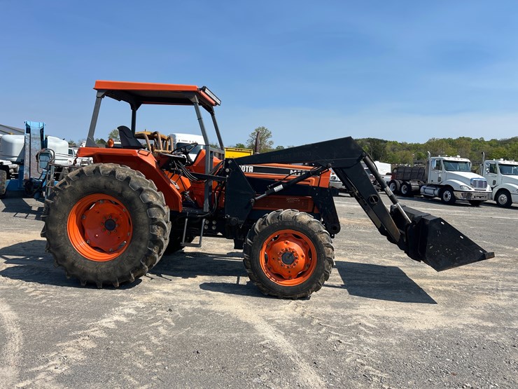 kubota-m7950-image-1