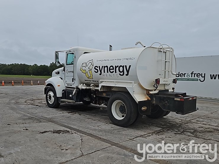 2017-peterbilt-337-image-4