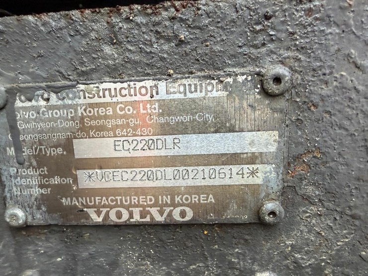 2015-volvo-ec220dlr-image-25