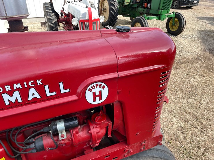 #122-•-ih-mccormick-farmall-tractor-(fremont,-wi)-image-27