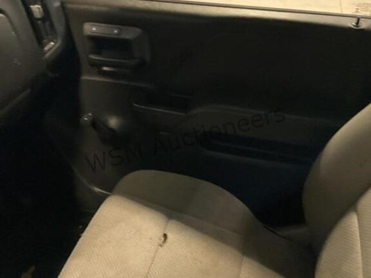 2017-chevrolet-silverado-1500-image-22