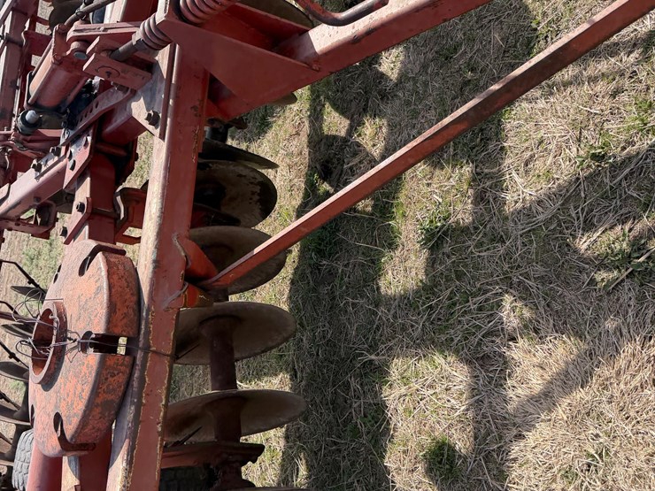 massey-ferguson-520-image-15