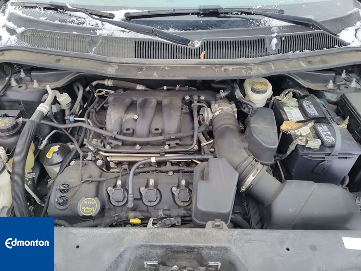 2017-ford-explorer-image-24