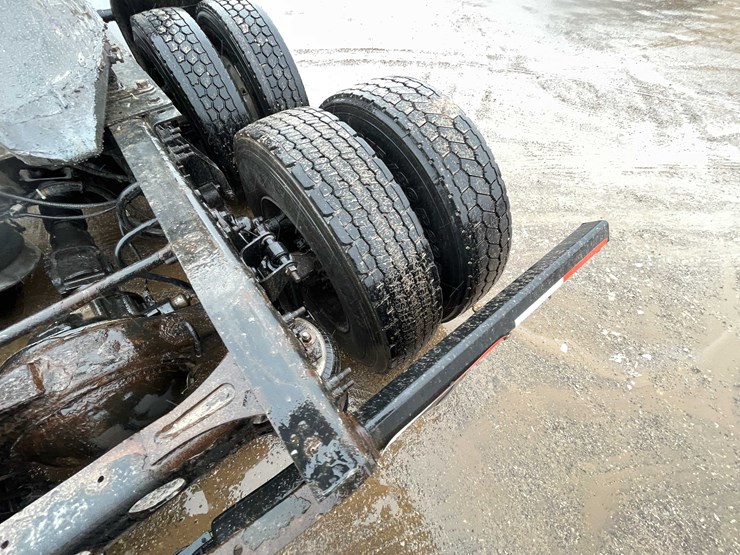 #230-•-2016-international-semi-tractor-(has-wi-title)-(denmark,-wi)-image-27