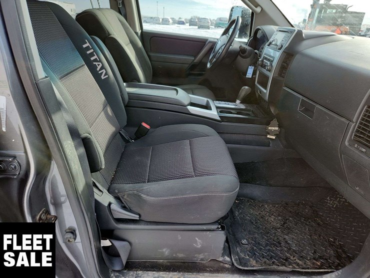 2014-nissan-titan-image-18