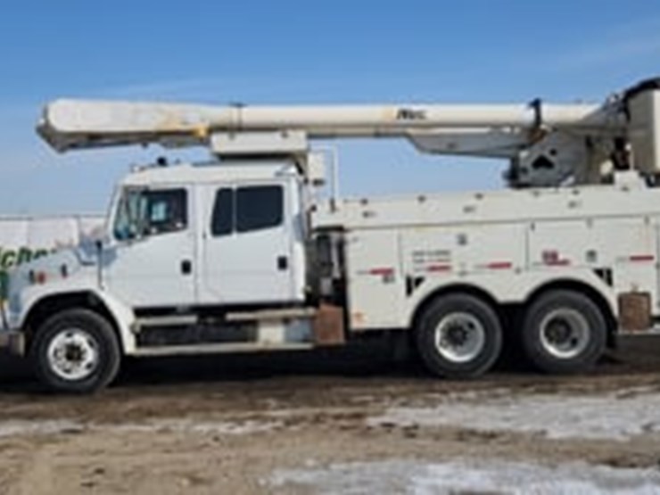 2004-freightliner-fl80-image-5