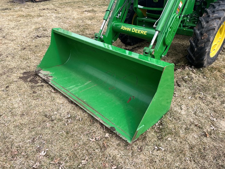 2019-john-deere-5090m-image-9