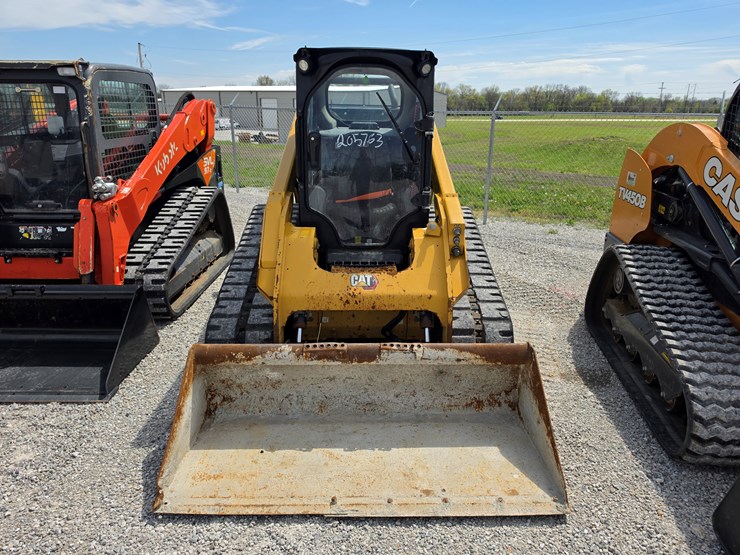 2021-caterpillar-299d3-image-2