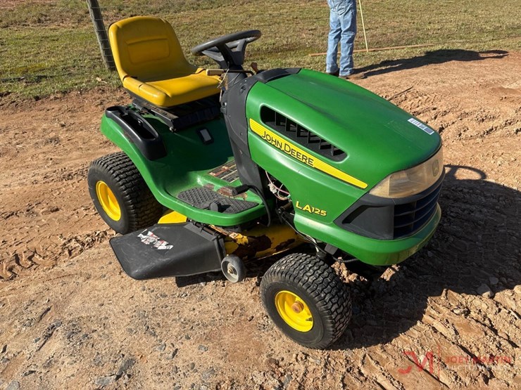 john-deere-la125-image-1