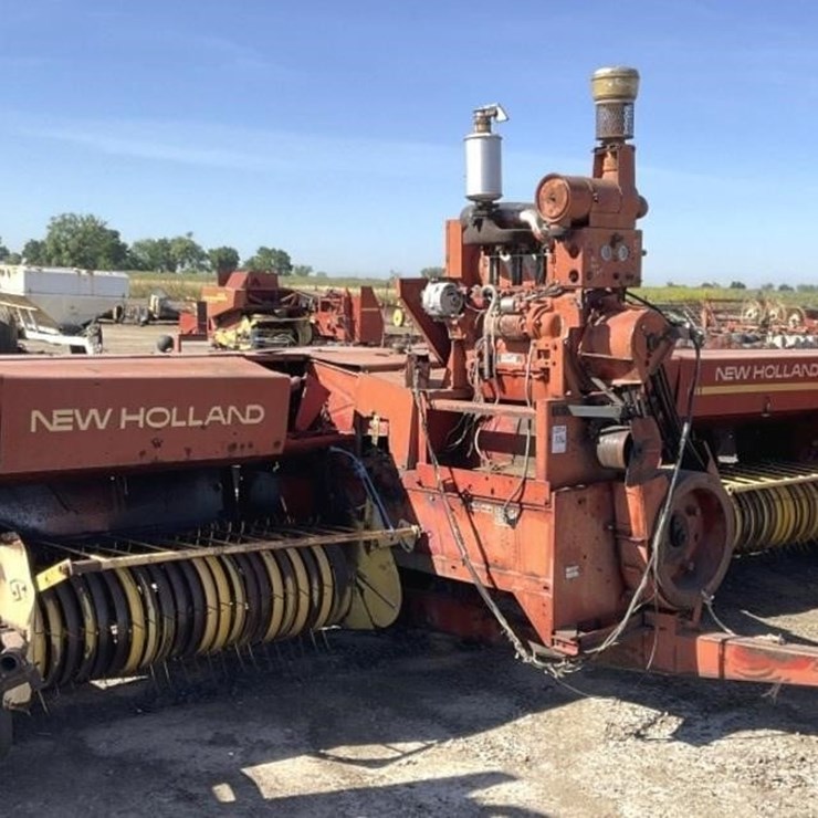 NEW HOLLAND 500