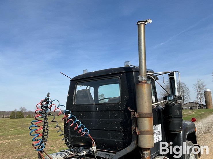 1987-mack-r688st-image-15