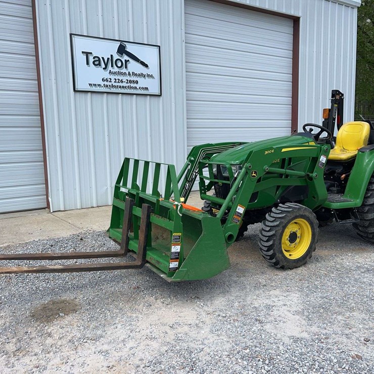 2021 JOHN DEERE 3032E