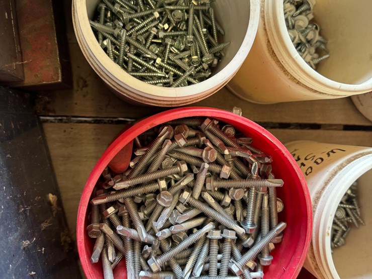 nails/screws/fasteners-image-14