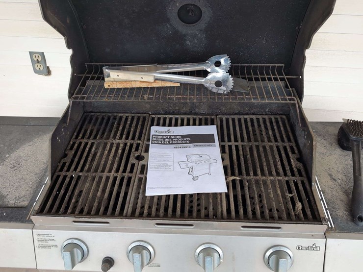 char-broil-classic-c-453-gas-grill-image-4