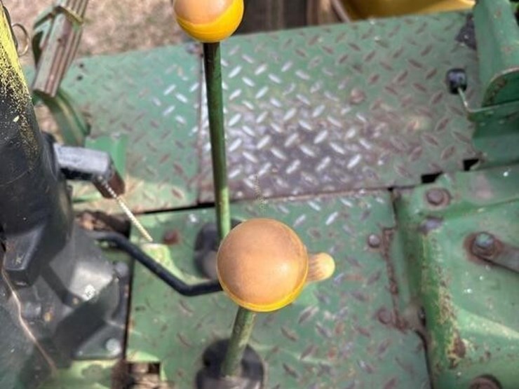 john-deere-2840-image-12