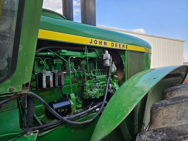 1974-john-deere-7520-image-25