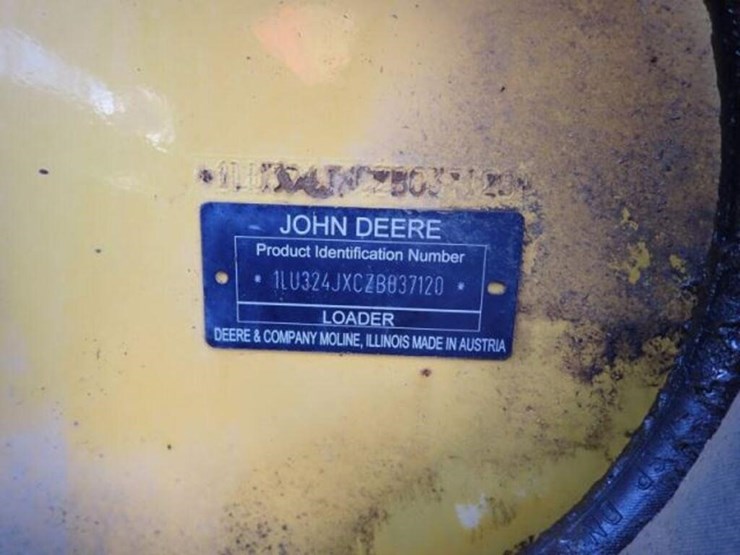 2014-deere-324j-image-9