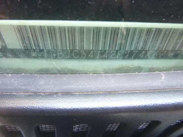 2002-chevrolet-3500-image-19