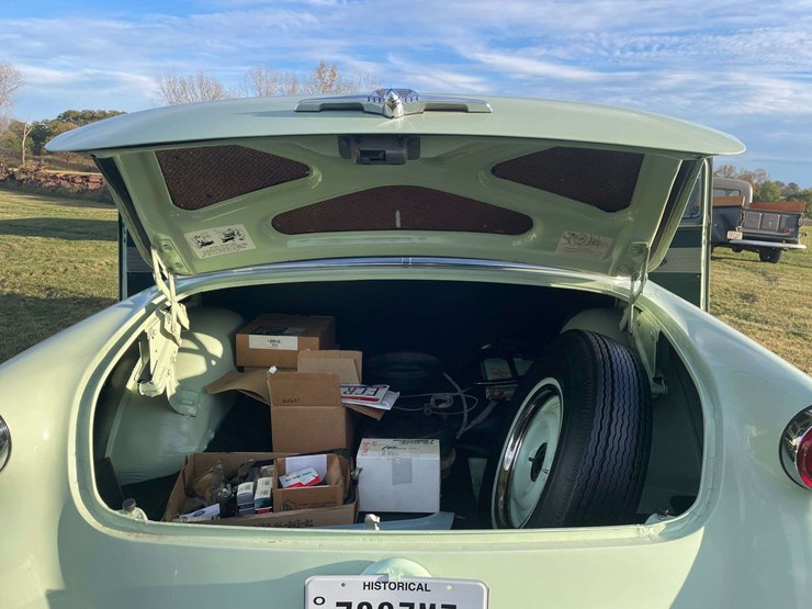 1953-ford-customline-sedan-image-67