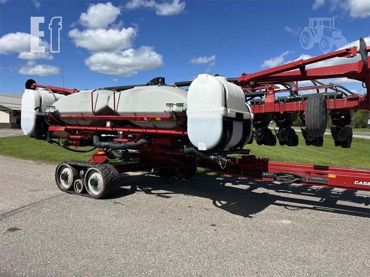 2014-case-ih-1245-image-1