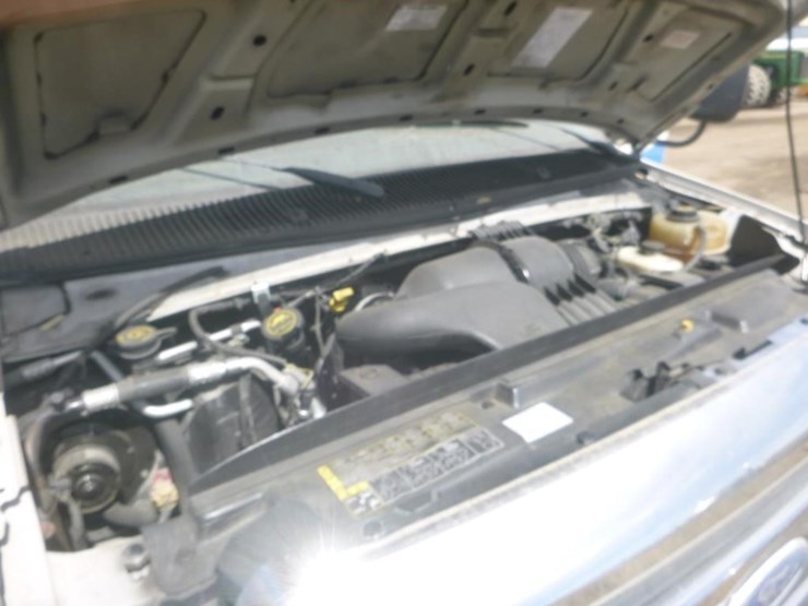 2014-ford-e450-image-11